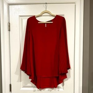 Vince Camuto Red High Low Blouse with Pleated Bell Sleeves Size XL